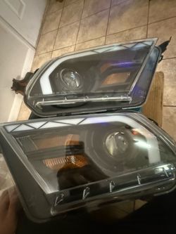 2014 Ford Mustang headlights