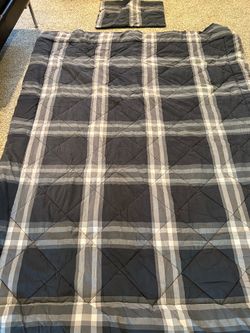 College dorm comforter and pillow sham
