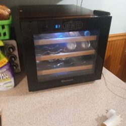 Wine Enthusiast 12 Bottle Touch Screen Refrigerator 