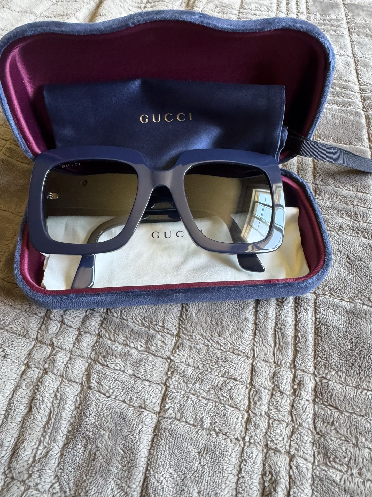 Gucci sun glasses