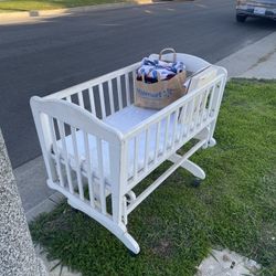 Free Bassinet And Baby Seat Plus Random