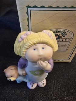 7 - New, Fine Porcelain Collectables $30.