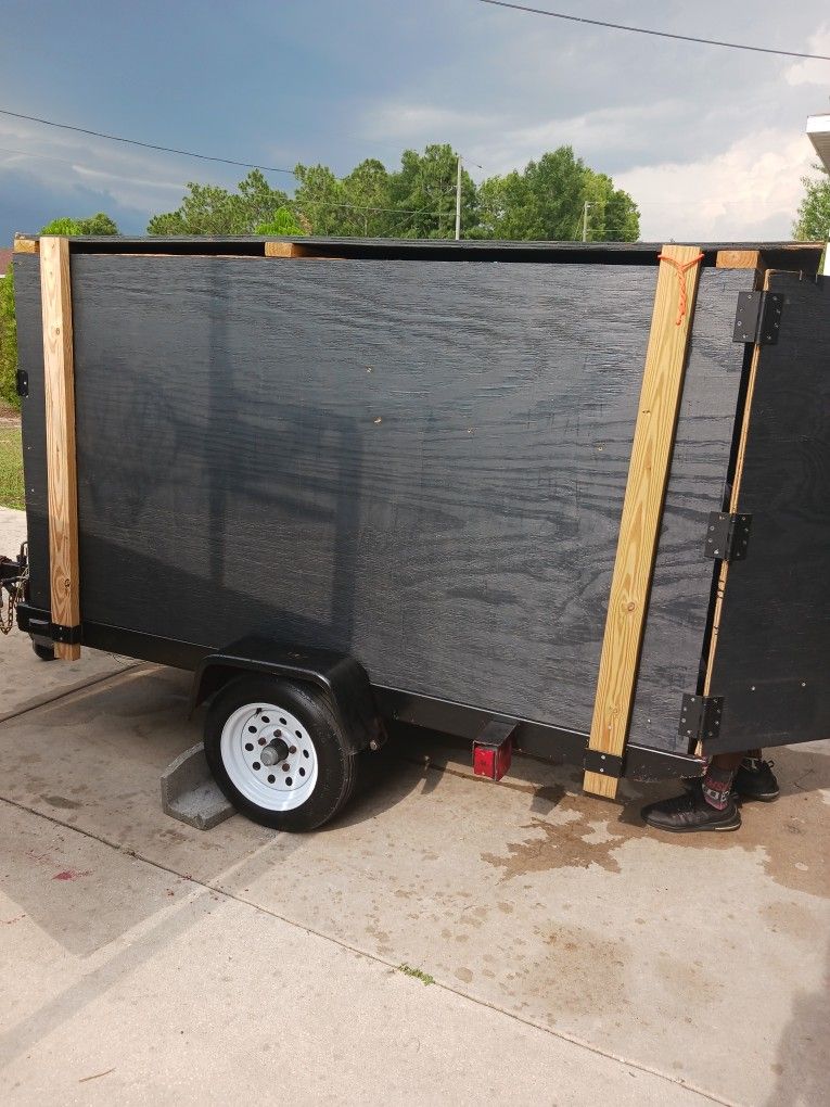 Trailer Approximately 4.5x6