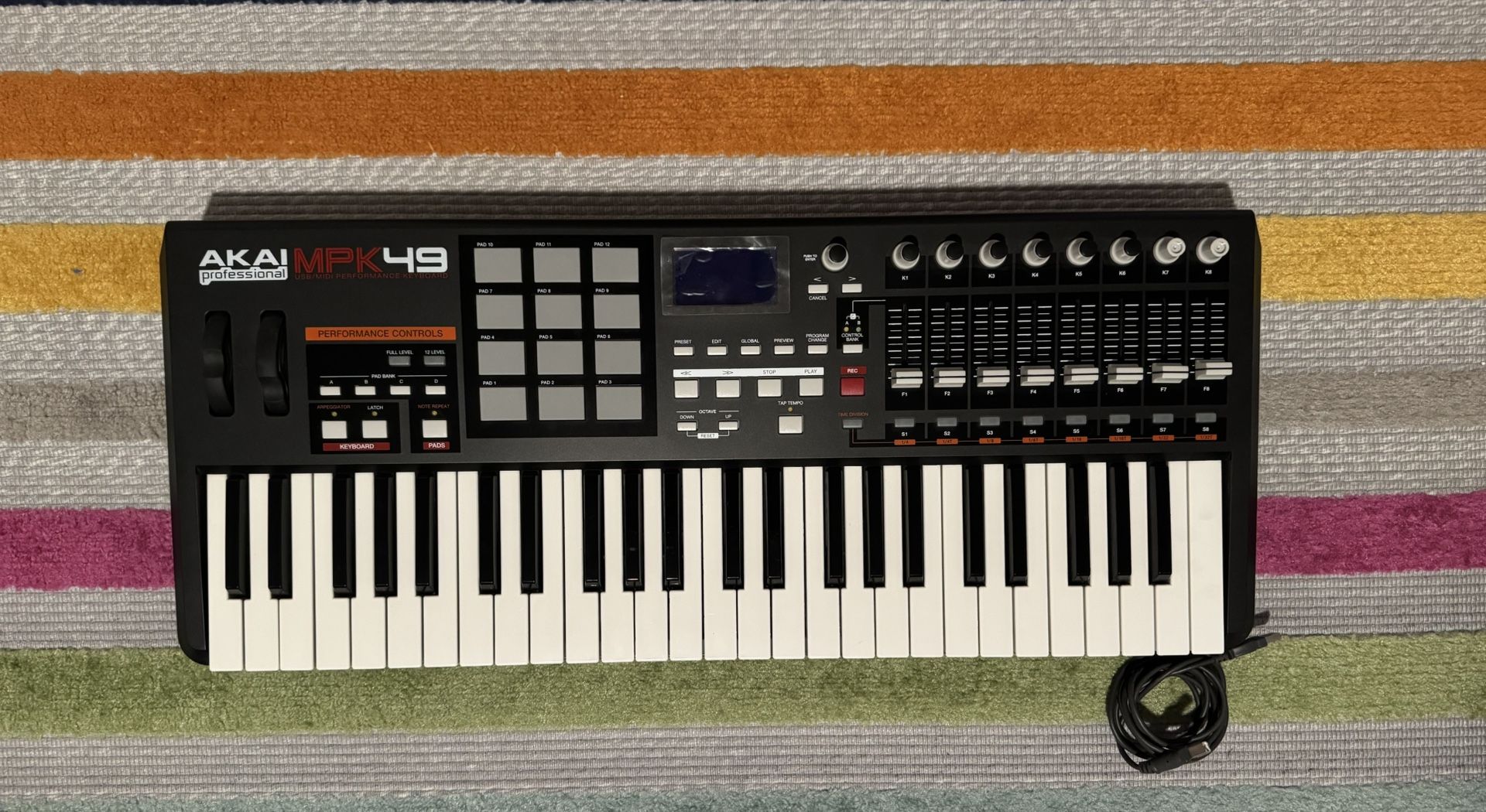 Akai MPK 49