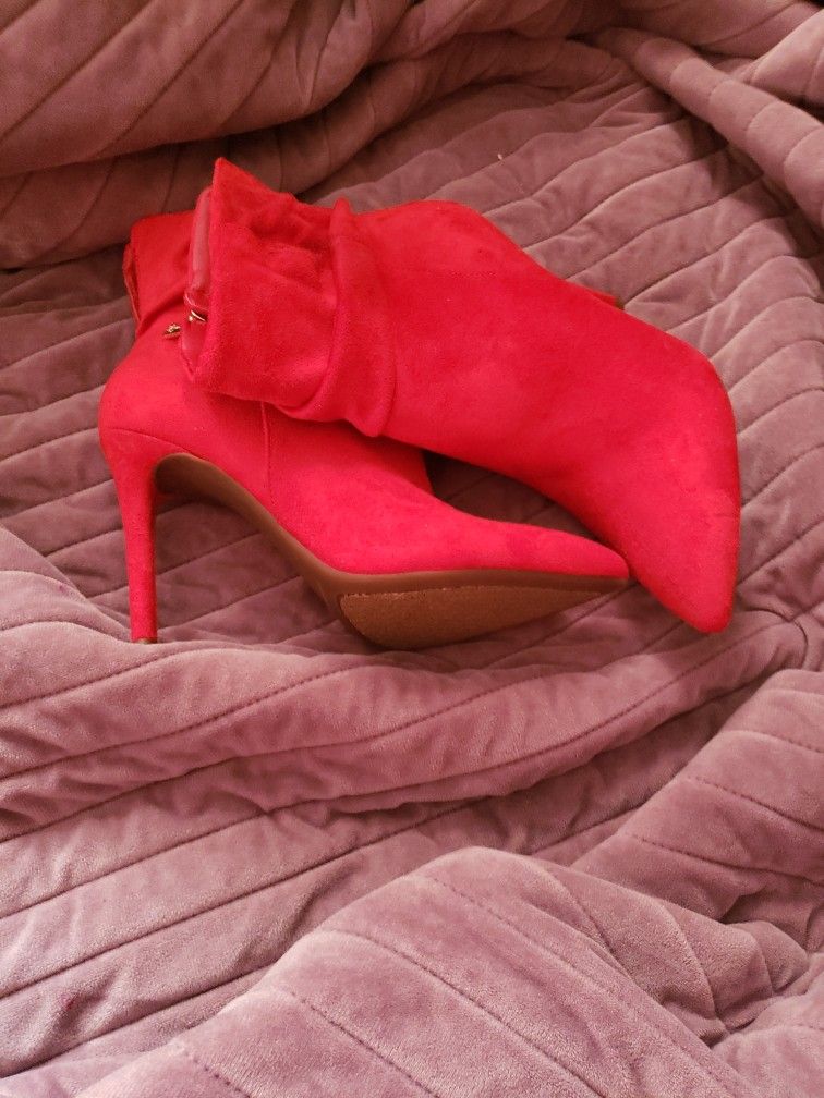 Jessica Simpson Boots.size 7med. Brand New.