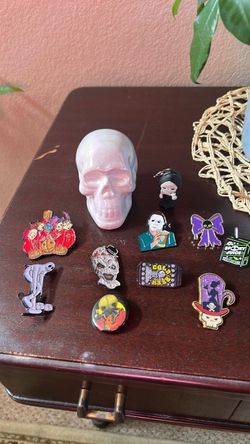 Horror Enamel Pin Collection – 10 Pins