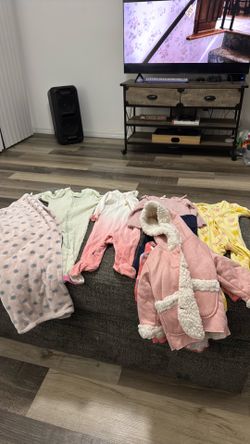 Baby girl clothes 6-9 months
