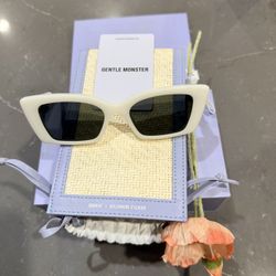 Gentle Monster x Jennie (White)