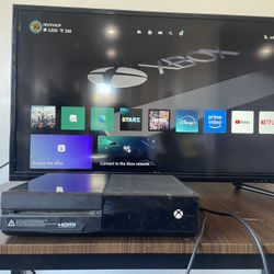 Hisense 40” LED TV + Xbox One Bundle – Works Great