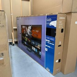 75" Samaung Q72D