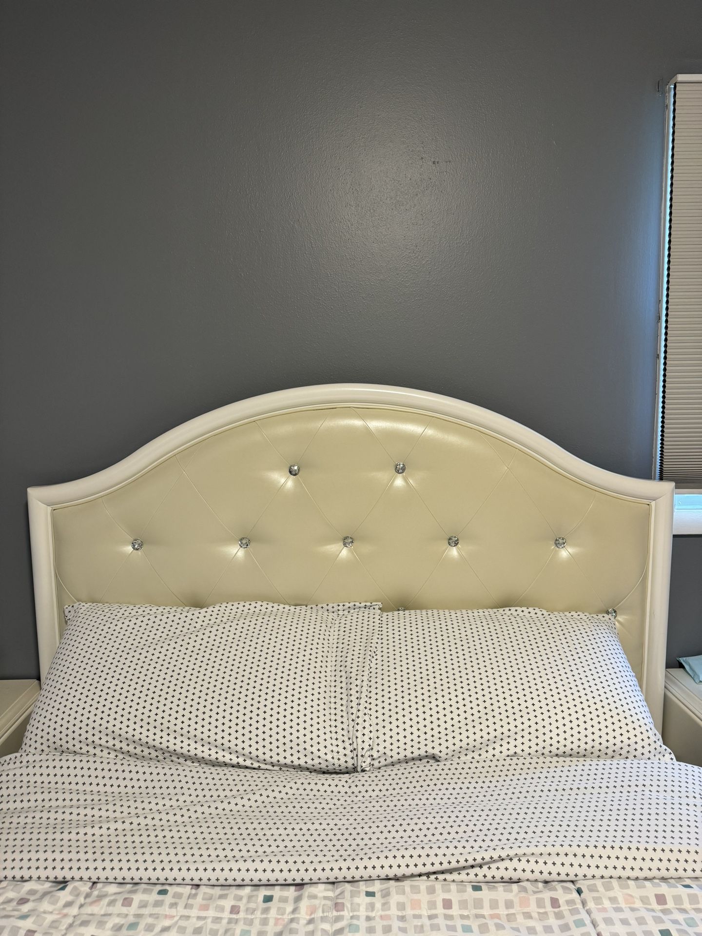 Full Size Bedroom Set