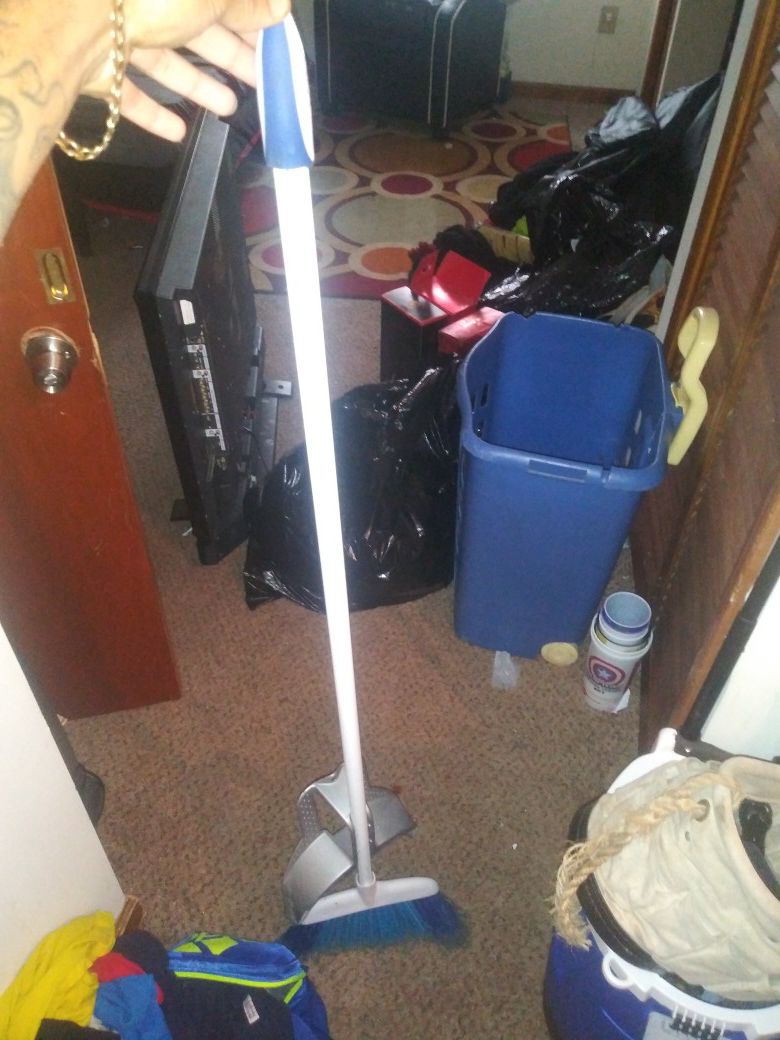 Mr.clean broom and dust pan