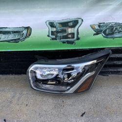 2020-2024 Ford Transit Xenon Headlight Oem