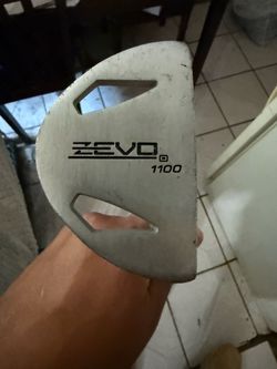 Zevo 1100 32 inch Putter