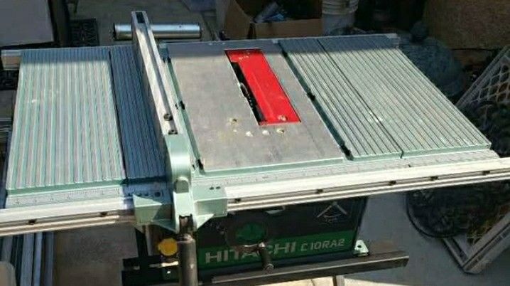 Hitachi Table Saw And Great Condition