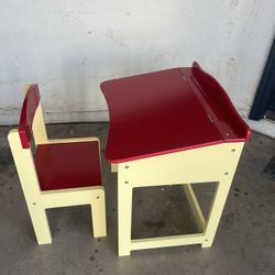 Kids Desk With Chair 