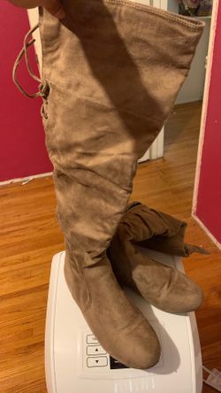 Beige boots