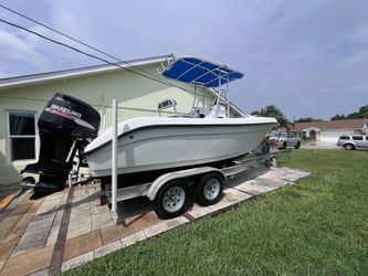 2000 Cobia Center Console