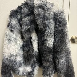 Women’s L Fluffy Jacket 