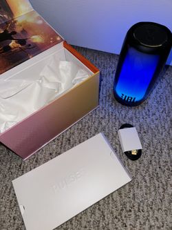 JBL Pulse 5 Portable Bluetooth Speaker with Light Show - Black NEW! Open Box.