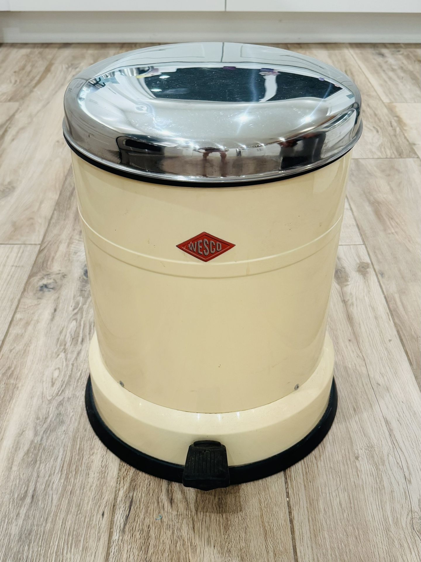 Wesco Vintage Step Trash Can