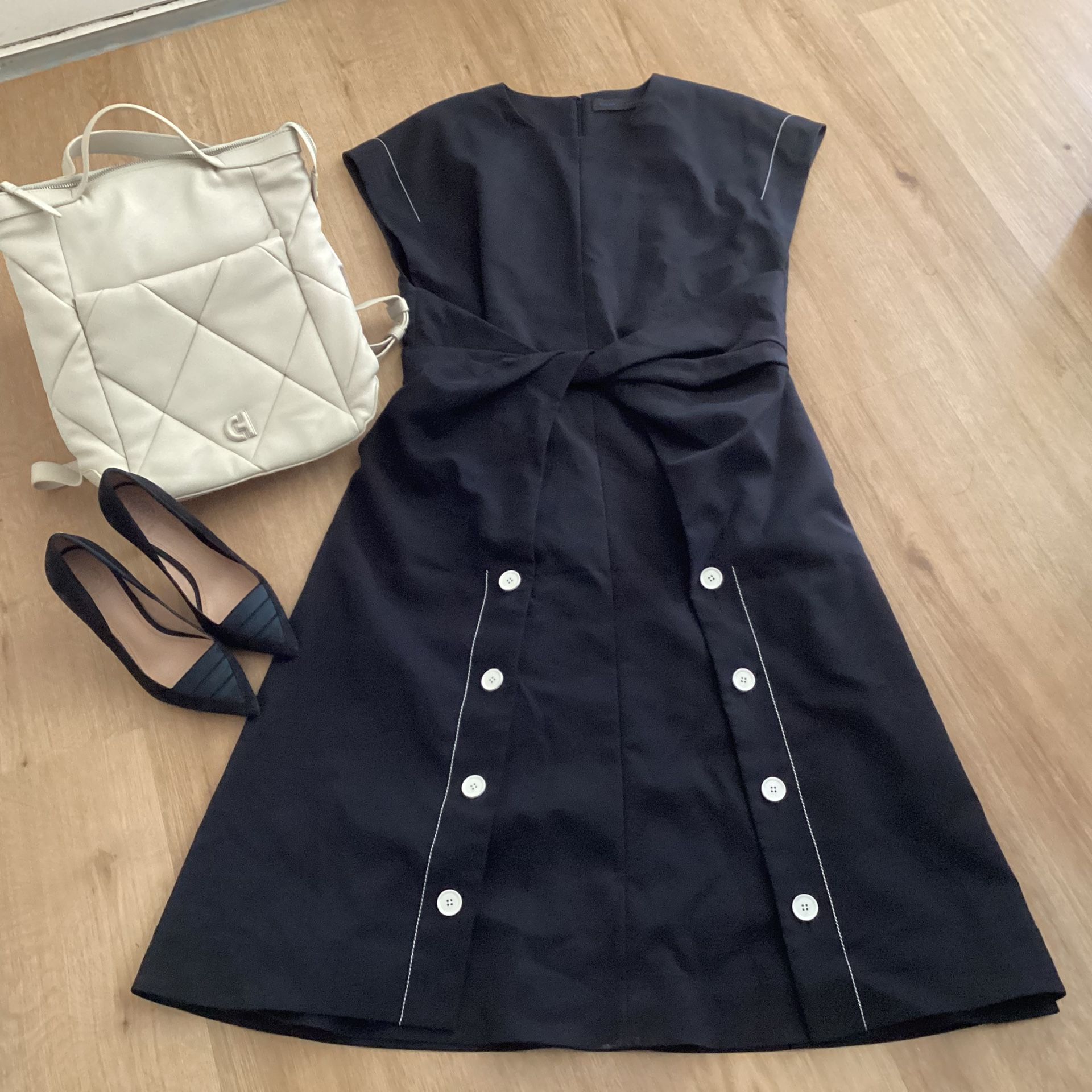 Size 12 barely worn Barely Worn) Proenza Schouler Black Dress – Size 12 main image 4