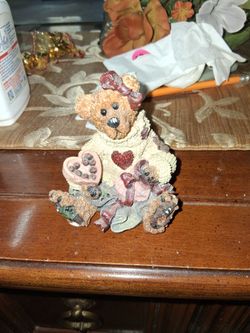 Boyds Bears Resin Bear Figurine with Heart