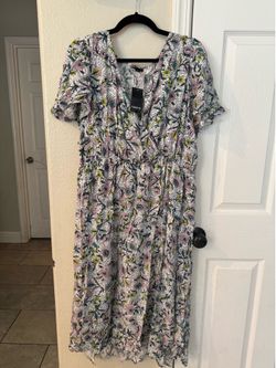 Women's Dress Size 2 (18/20)