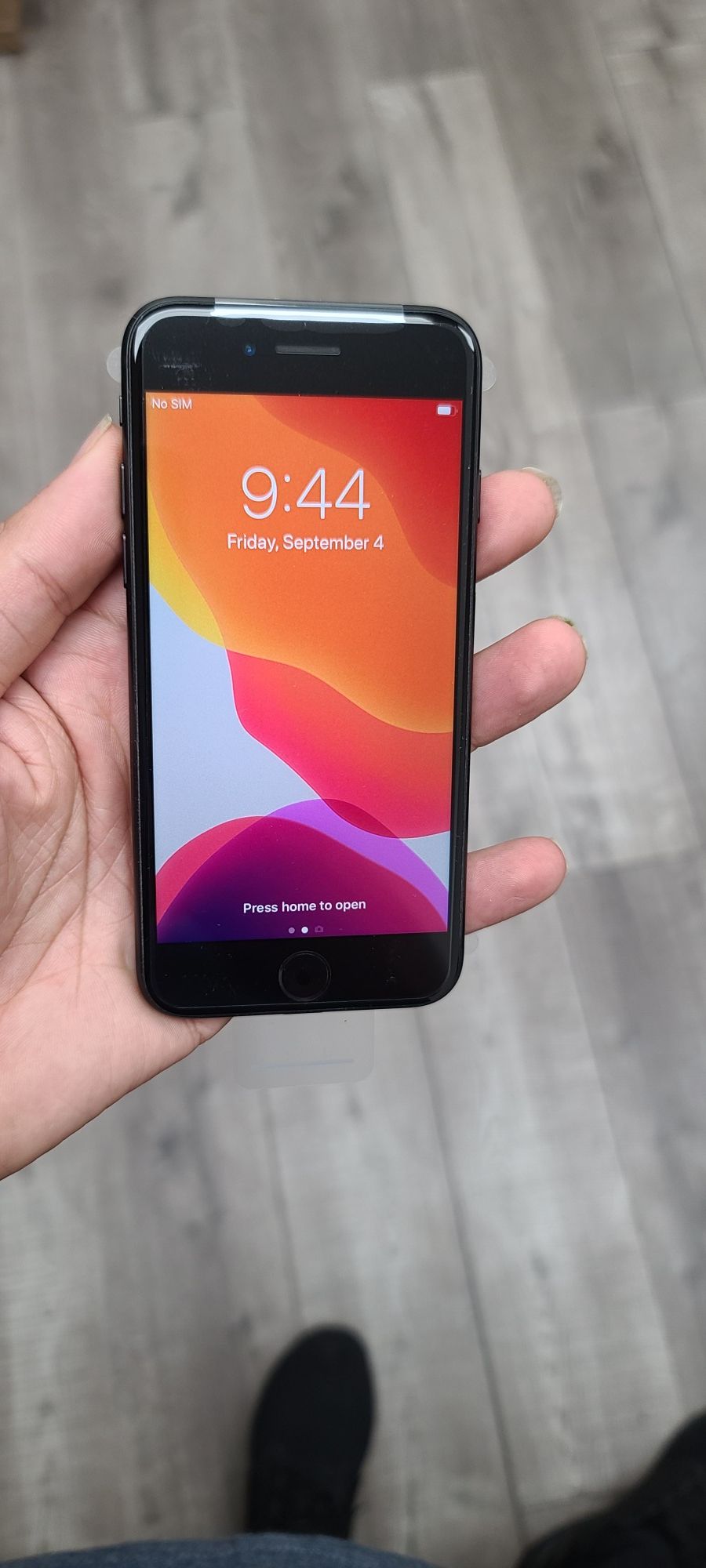 IPHONE 7..32GB FACTORY UNLOCK ****TMOBILE..ATT..H20..Metro