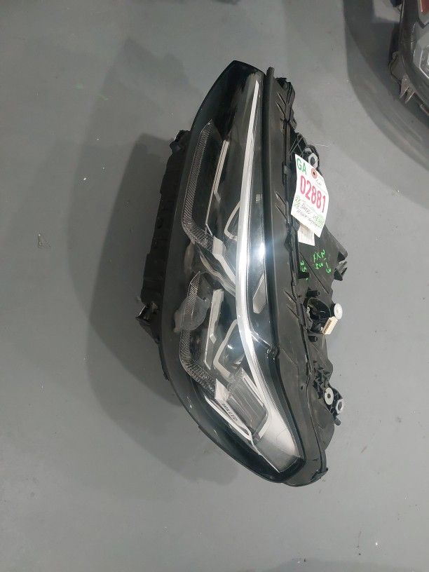 2021 BMW  X3 X4 LEFT HEADLIGHT 