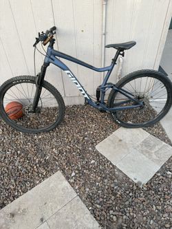Full Suspension Mountain Bike