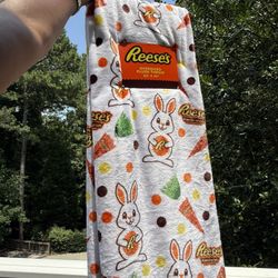 Reese's Easter Bunny White Oversized Soft Plush 50in x 70in NEW Throw Blanket