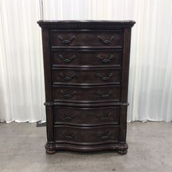 Traditional Dark Wood Six-Drawer Chest of Drawers