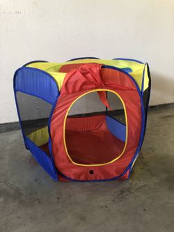 Pop up play tent