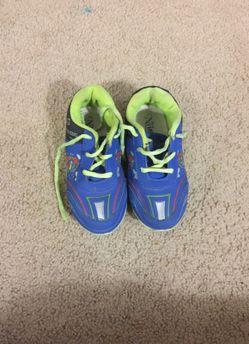 Boy shoes