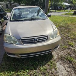 2004 Toyota Corolla CE  5 SPEED , Cold Air  EXCELLENT 