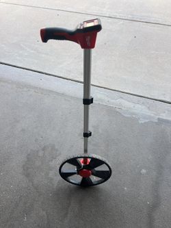 Milwaukee Walking Measuring Tape