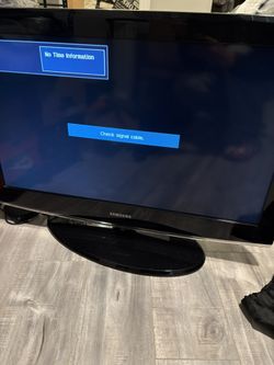Samsung TV With Remote 32