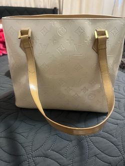 Louis Vuitton bag real