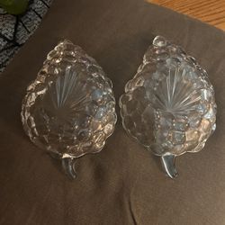 Vintage Anchor Hocking Grape Cluster Clear Glass Candy/Nut Dish