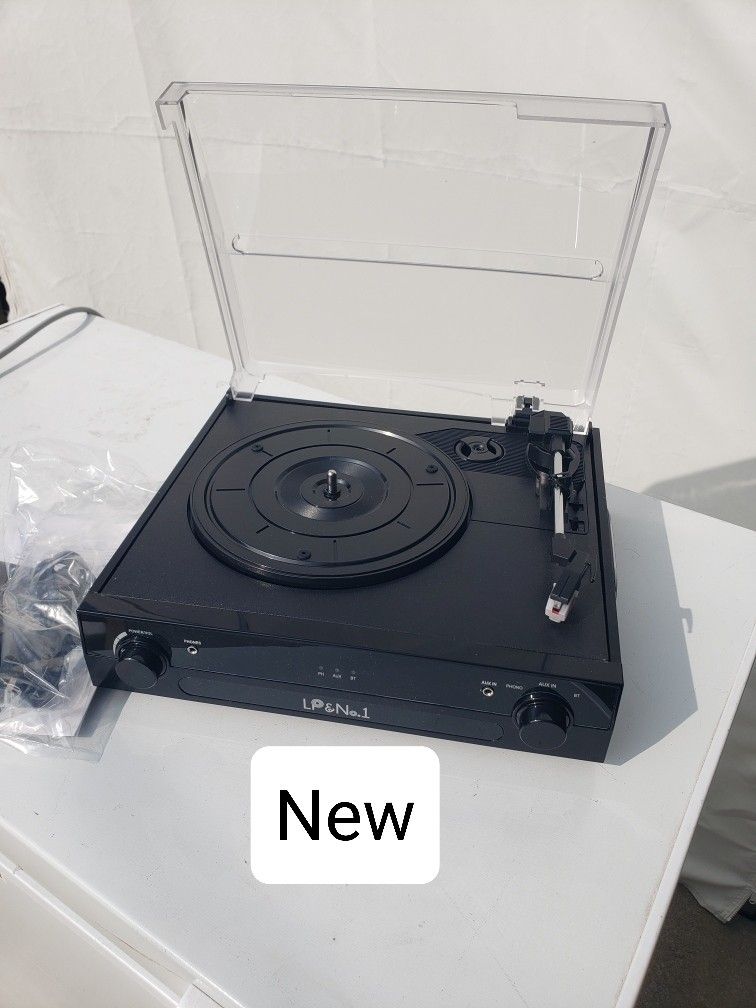 Record Player With Bluetooth and Speakers - New