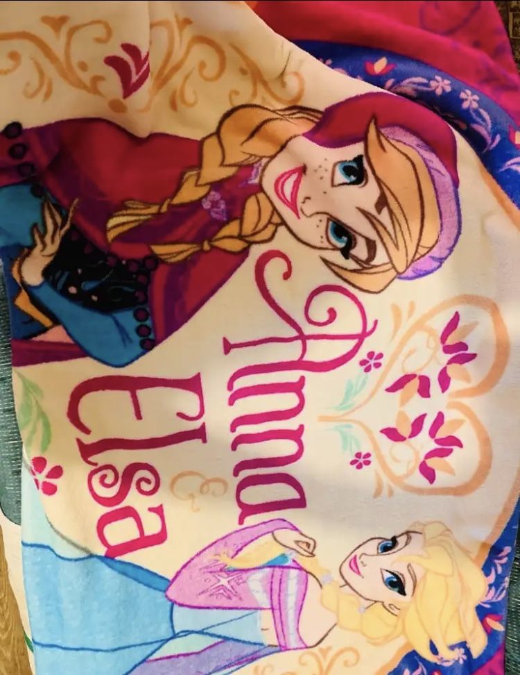 Anna and Elsa Blanket $5