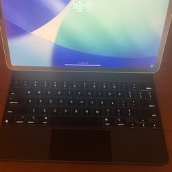 iPad Pro 12.9 Inch 1tb Excellent 3rd Generation Space Gray With Magic Keyboard