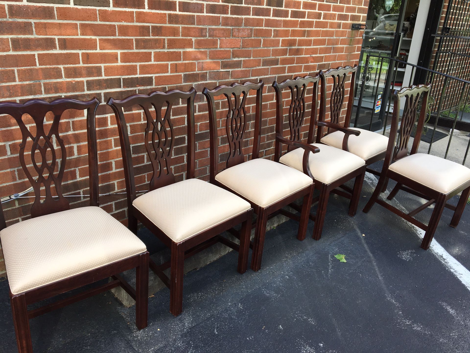 6 mahogany dining chairs Chippendale style