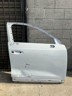 19-24 Audi Q3 Passenger Door OEM 