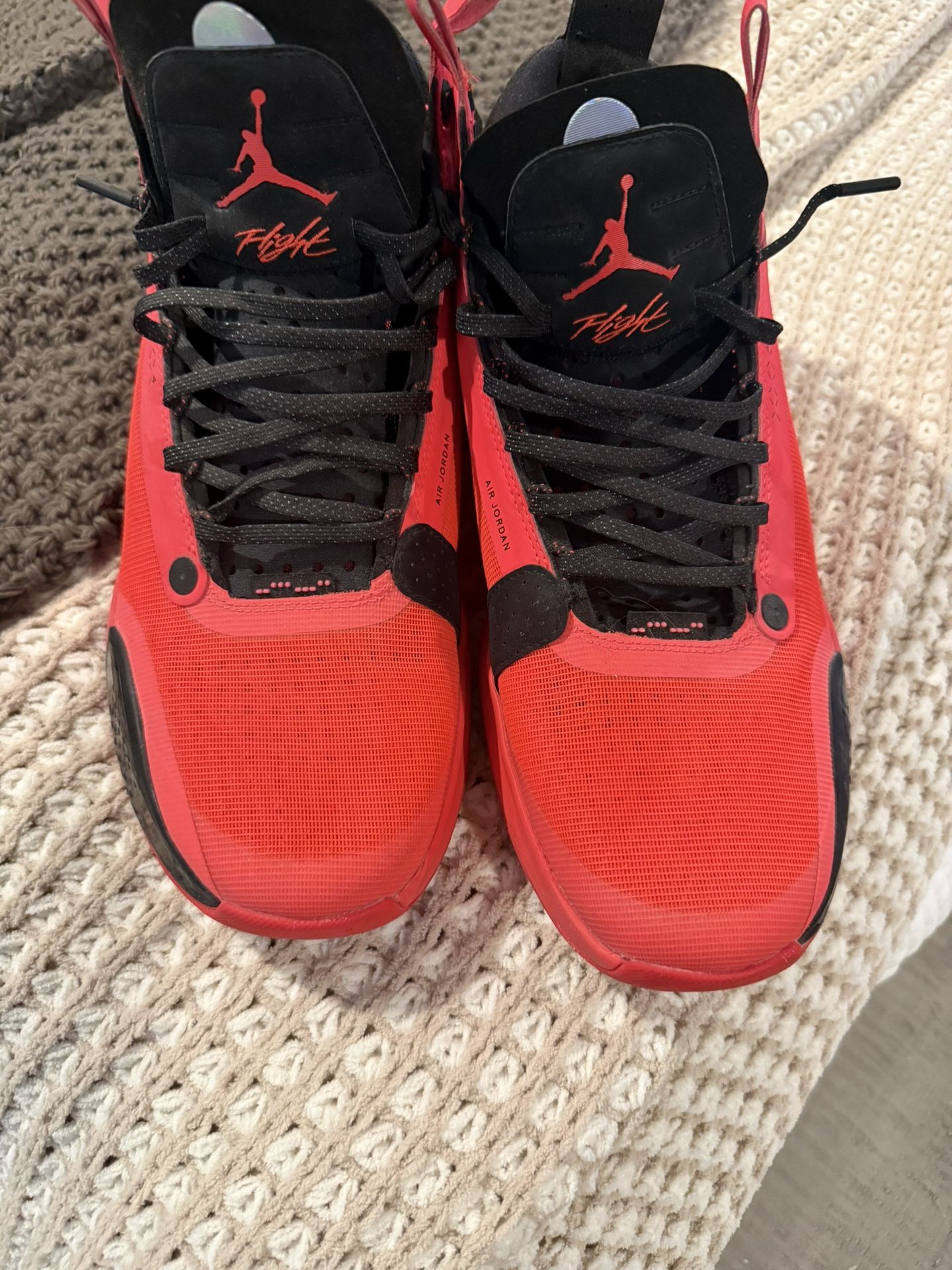 Nike Air Jordan 34 Infrared 23 Luka Doncic Jayson Tatum Bred