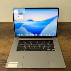 16" MacBook Pro Touchbar 32GB RAM*1TB SSD*2.4Ghz Intel 8 Core i9