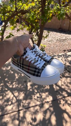 Burberry shoes