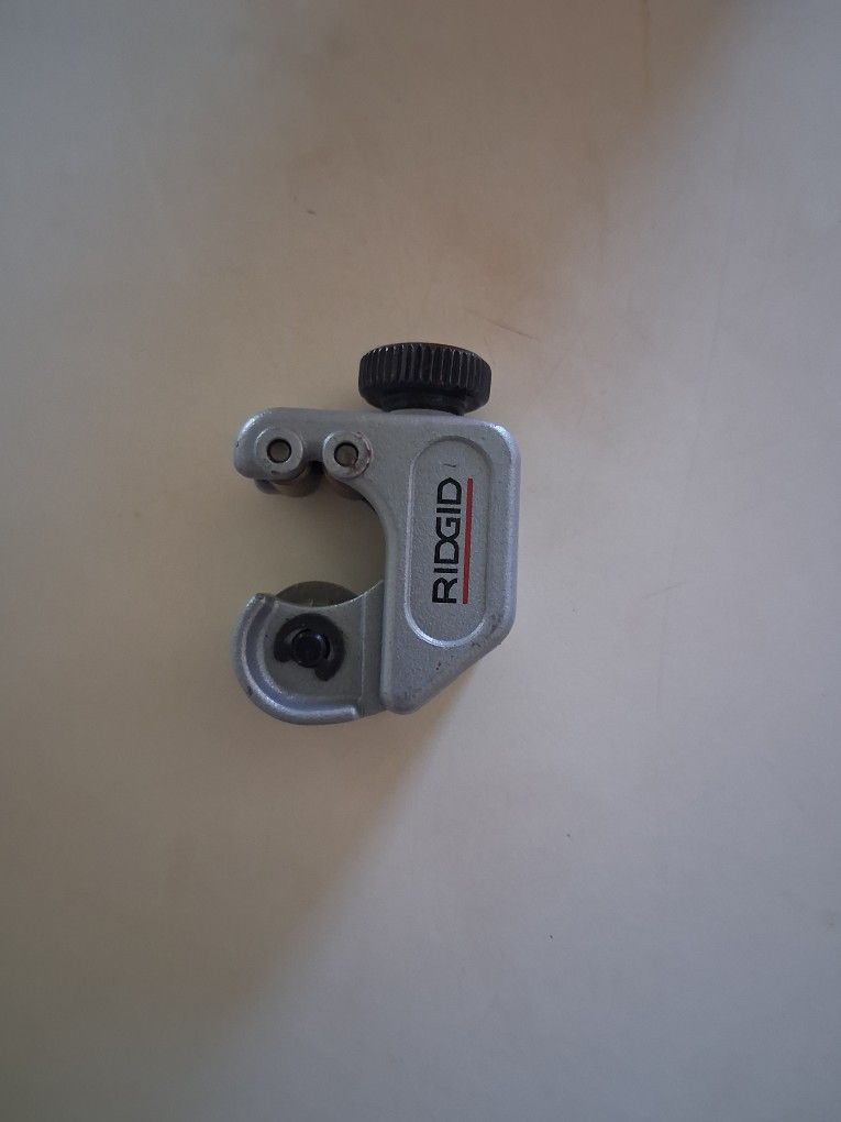 Rigid Pipe Cutter