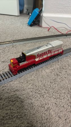Old Santa Fe locomotive HO scale